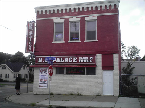 NE Palace, Minneapolis