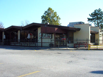 Rusty's Last Chance Saloon, Lenexa