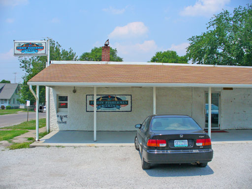 Fibbin Fisherman Lounge, Corydon