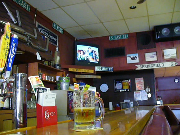 Willie's Bar, Valley