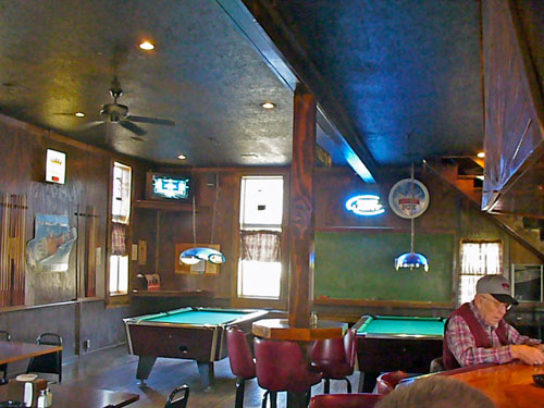 Fugly's Bar & Grill, East Lynne