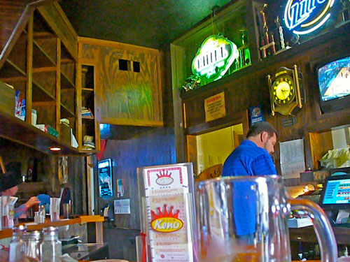 Fugly's Bar & Grill, East Lynne