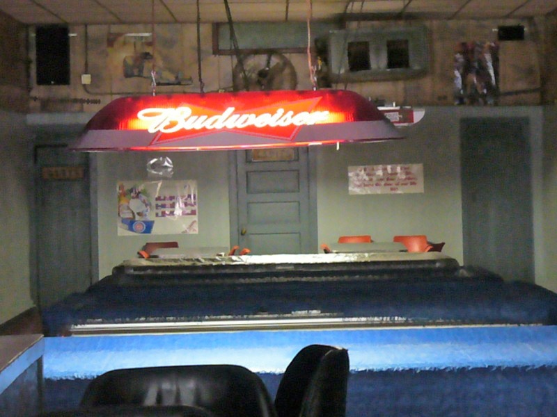 Sportsman's Bar, Chariton