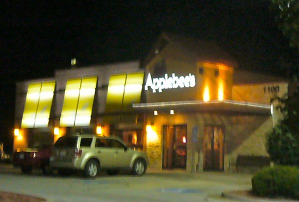 Applebee's, Blue Springs