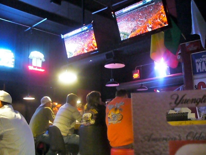 Dawg Pound Sports & Grill, Calhoun