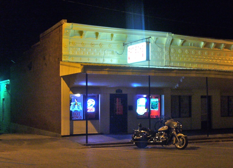 Fat Boys Tavern, Fort Branch