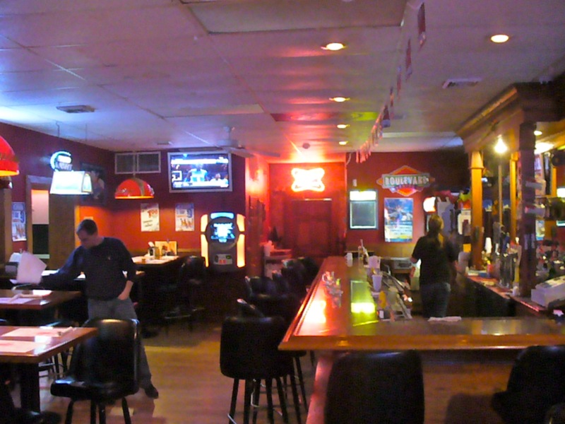 Kutter's Bar & Grill, Quincy