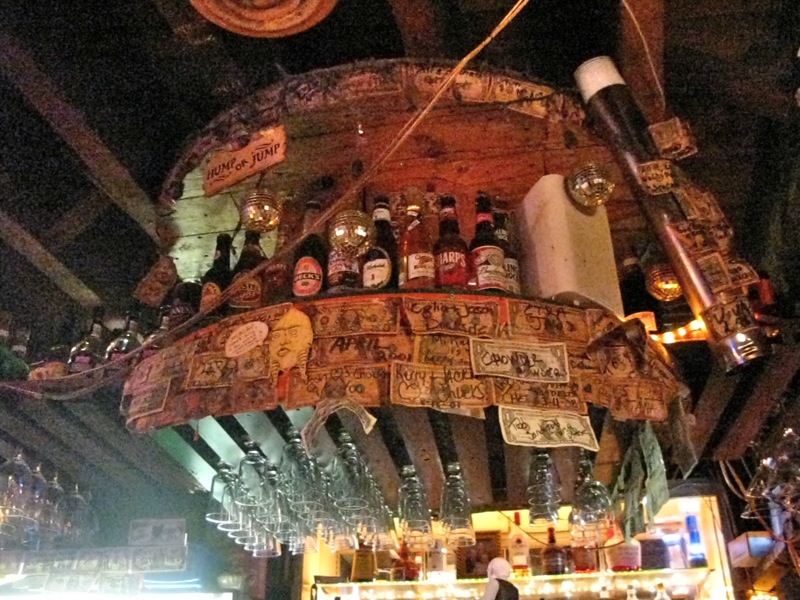 Chuck's Bar, Savannah
