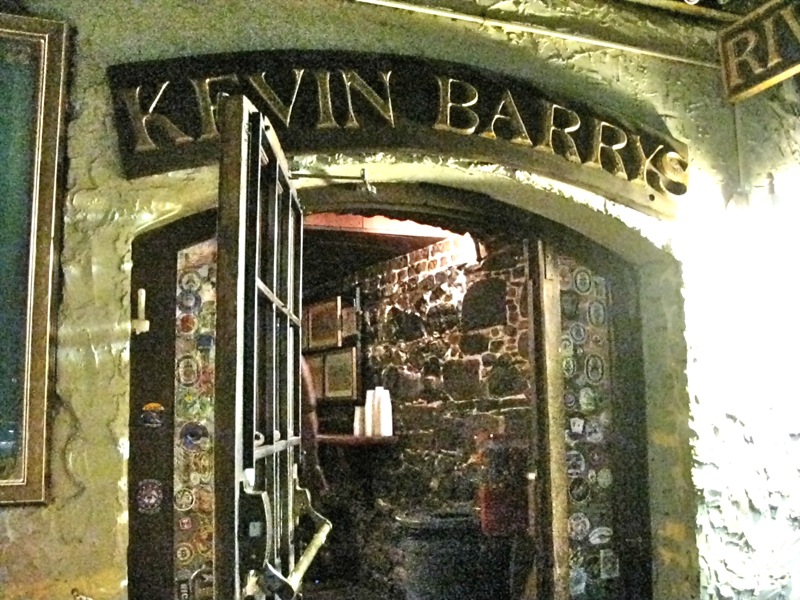 Kevin Barry's, Savannah