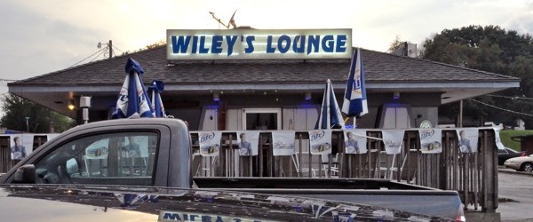 (St. Joseph, MO) Scooter’s 930th bar, first visited in 2011. Wiley’s Pub is a converted Pizza Hut (I’ve been to quite a few converted Pizza Hut bars) whose front patio...