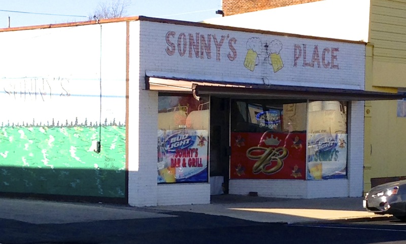 Sonny's Place, Dexter