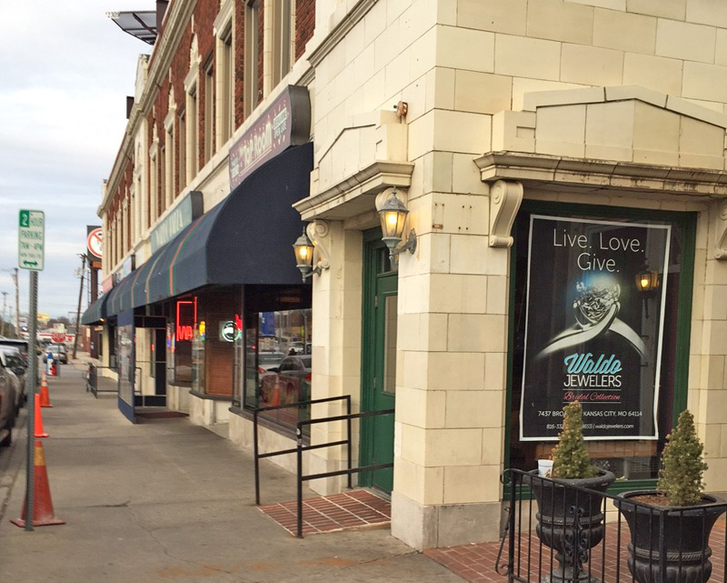 Waldo Pizza Tap Room, Kansas City