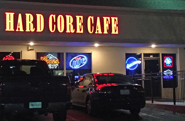 Hard Core Cafe, Gladstone