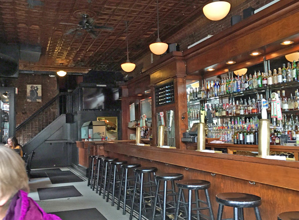 Harry's Bar and Tables, Kansas City