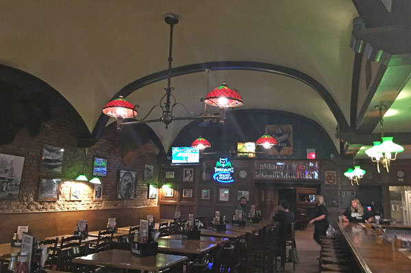 Gluek's Restaurant & Bar, Minneapolis