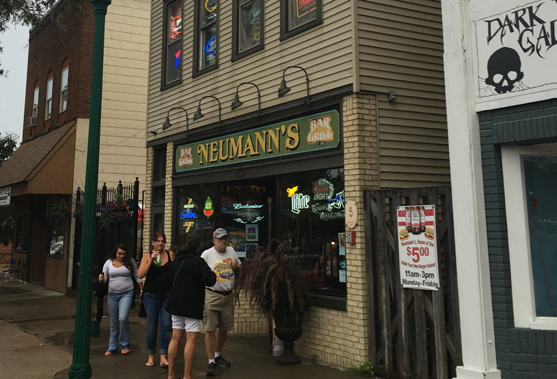 Neumann's Bar, North St. Paul