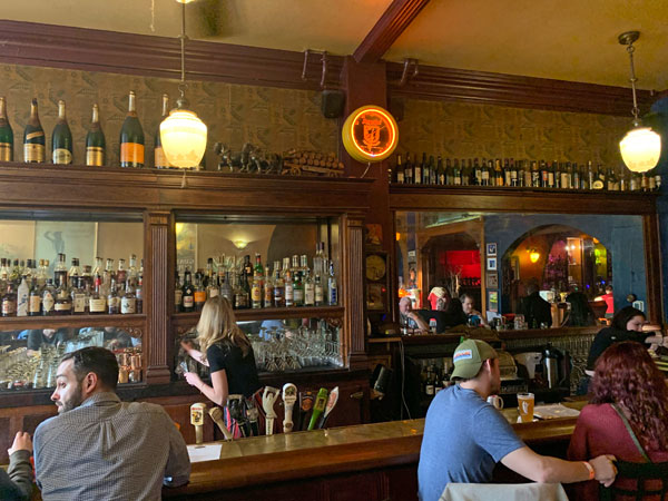 Shaker's Cigar Bar, Milwaukee