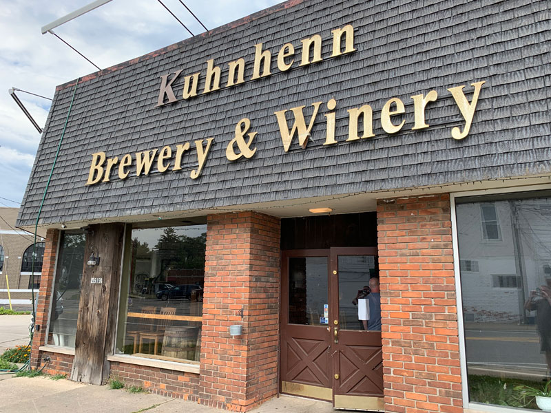 Kuhnhenn Brewery & Winery, Warren