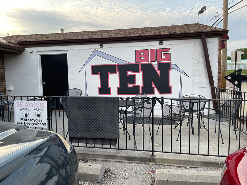 Big Ten Tavern, Bennet