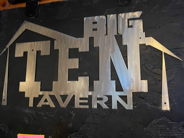 Big Ten Tavern, Bennet