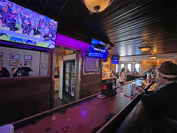 Ruckmoor Lounge, Columbus