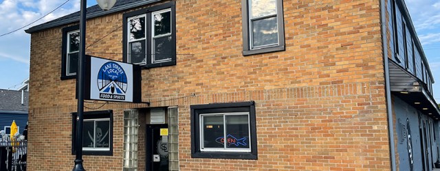 (Downtown, Port Austin, MI) Scooter’s 1663rd bar, first visited in 2023. I came here for a round of drinks while waiting for pizzas we ordered from the bar next door....
