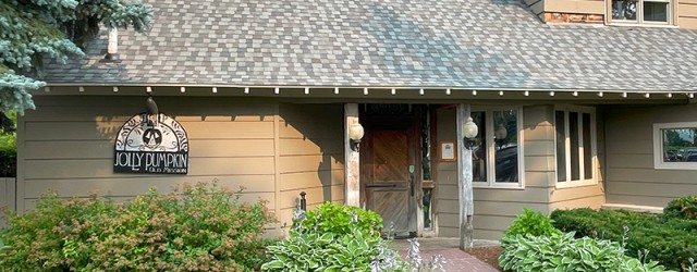 (Old Mission Peninsula, Traverse City, MI) Scooter’s 1669th bar, first visited in 2023. By the time I’d returned with the dogs the gang had relocated here. Unfortunatley a wedding had...