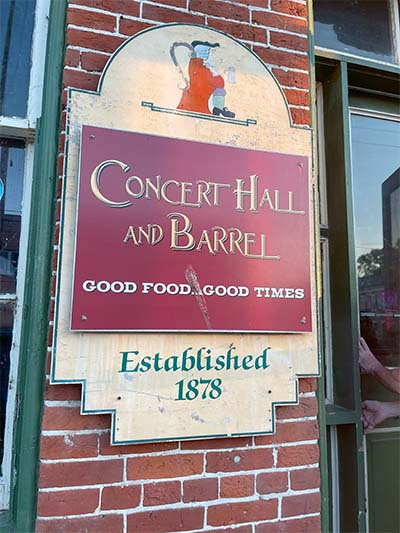 Concert Hall & Barrel Tavern, Hermann