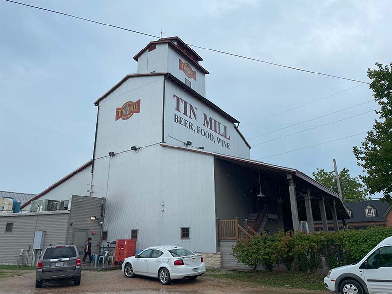 Tin Mill Restaurant, Hermann