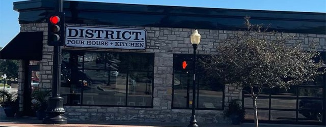 (Downtown, Shawnee, KS) Scooter’s 1690th bar, first visited in 2023. Since my brother wasn’t into the food truck BBQ at the last place, we came over here for burgers instead....