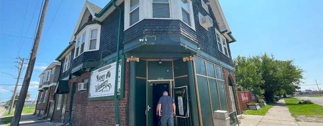 (North Corktown, Detroit, MI) Scooter’s 1696th bar, first visited in 2023. An absolutely amazing 120+ year old neighborhood dive bar just outside of downtown Detroit! Inside there’s an antique phone...
