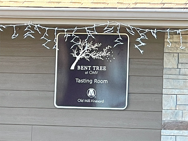 Bent Tree Tasting Room at Old Mill Vineyard, Metamora