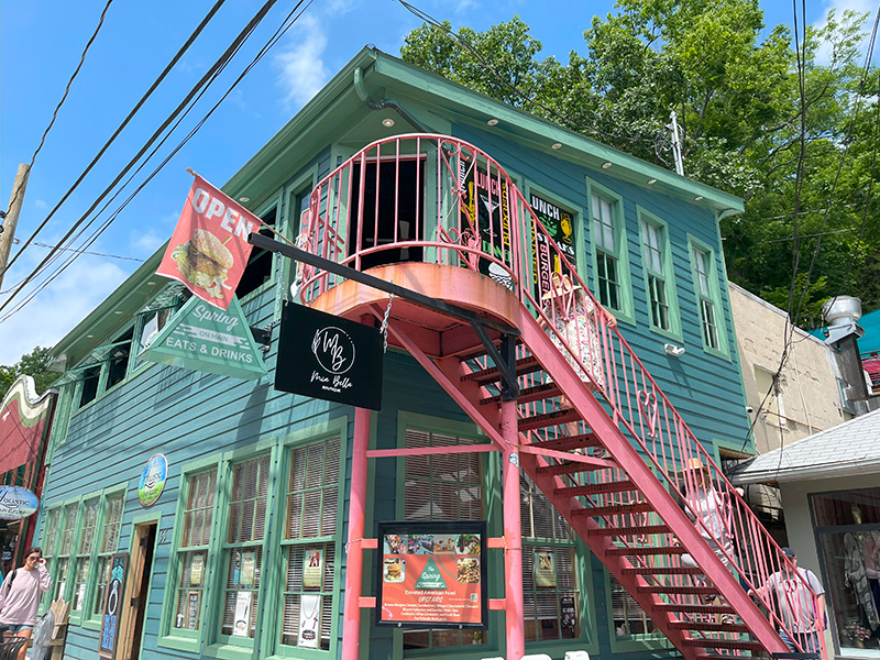 Spring On Main, Eureka Springs