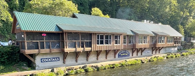 (Nantahala Outdoor Center, Bryson City, NC) Scooter’s 1840th bar, first visited in 2025. Cane here for dinner and drinks. Couldn’t sit at the bar due to it being a small...