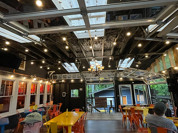 Gravel Bar @ Wanderloo Lodge, Eureka Springs