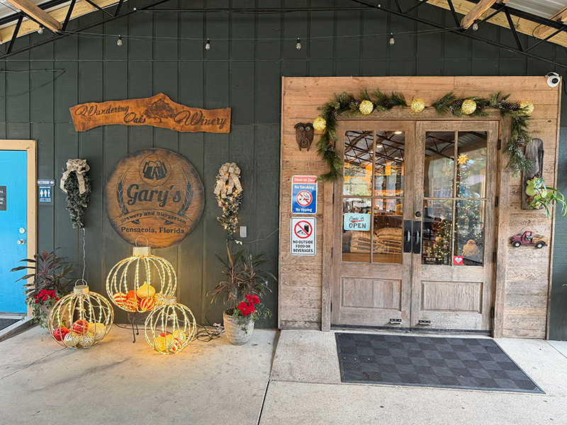 Gary's Brewery & Biergarten / Wandering Oaks Winery, Pensacola