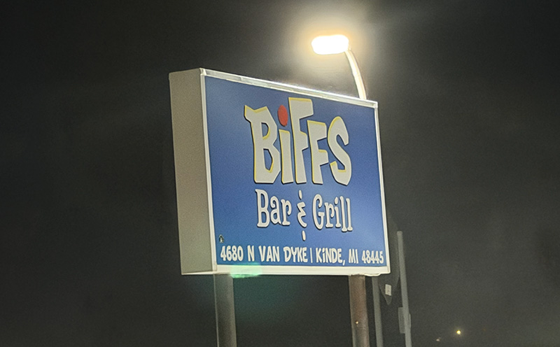 Biff's Bar & Grill, Kinde