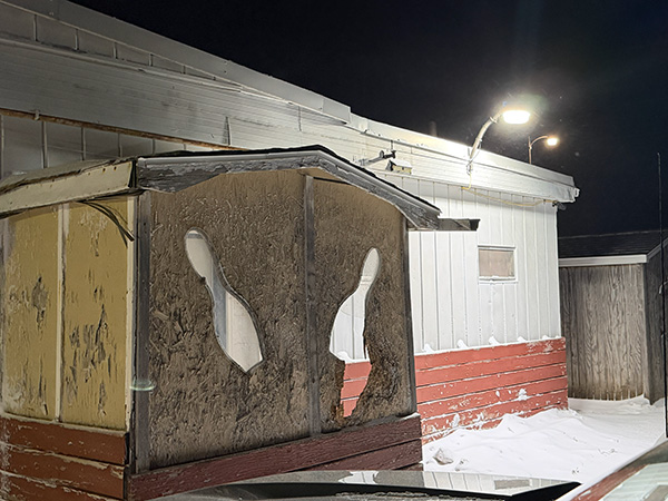 Biff's Bar & Grill, Kinde