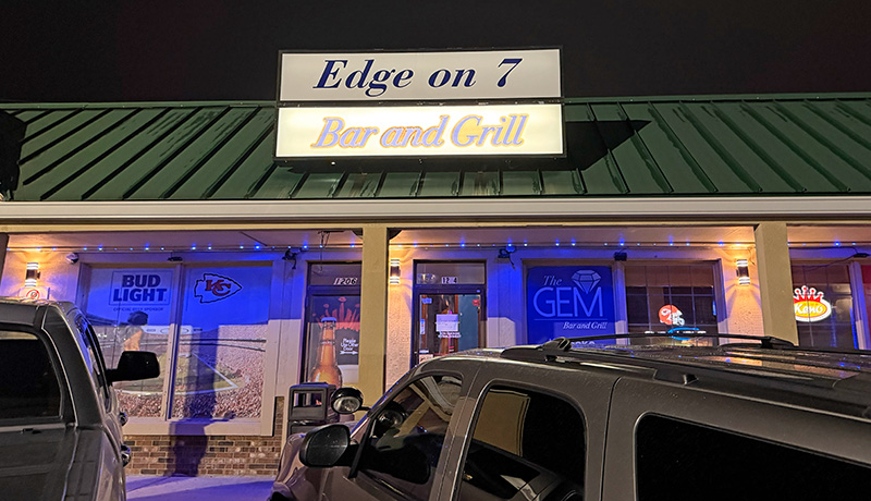 Edge On 7, Blue Springs