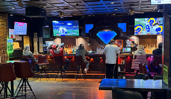 Edge On 7, Blue Springs